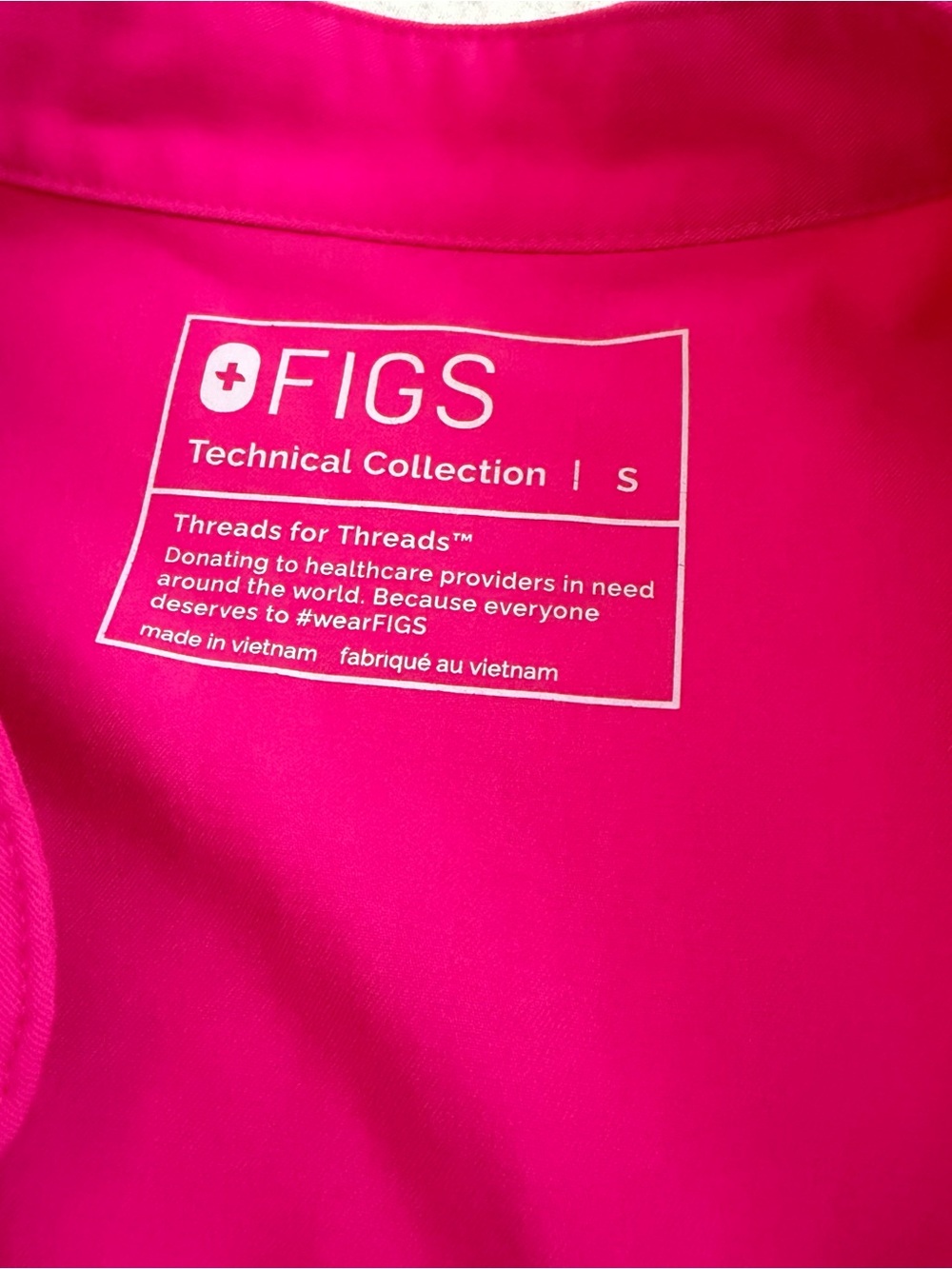 FIGS pink Jogger scrub set - Picture 4 of 6